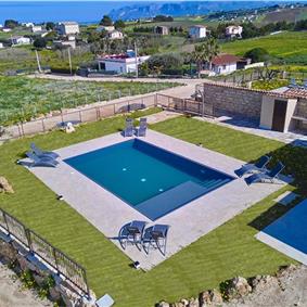 Two 3 bedroom villas with private pools, Alcamo, each sleeps 6-7